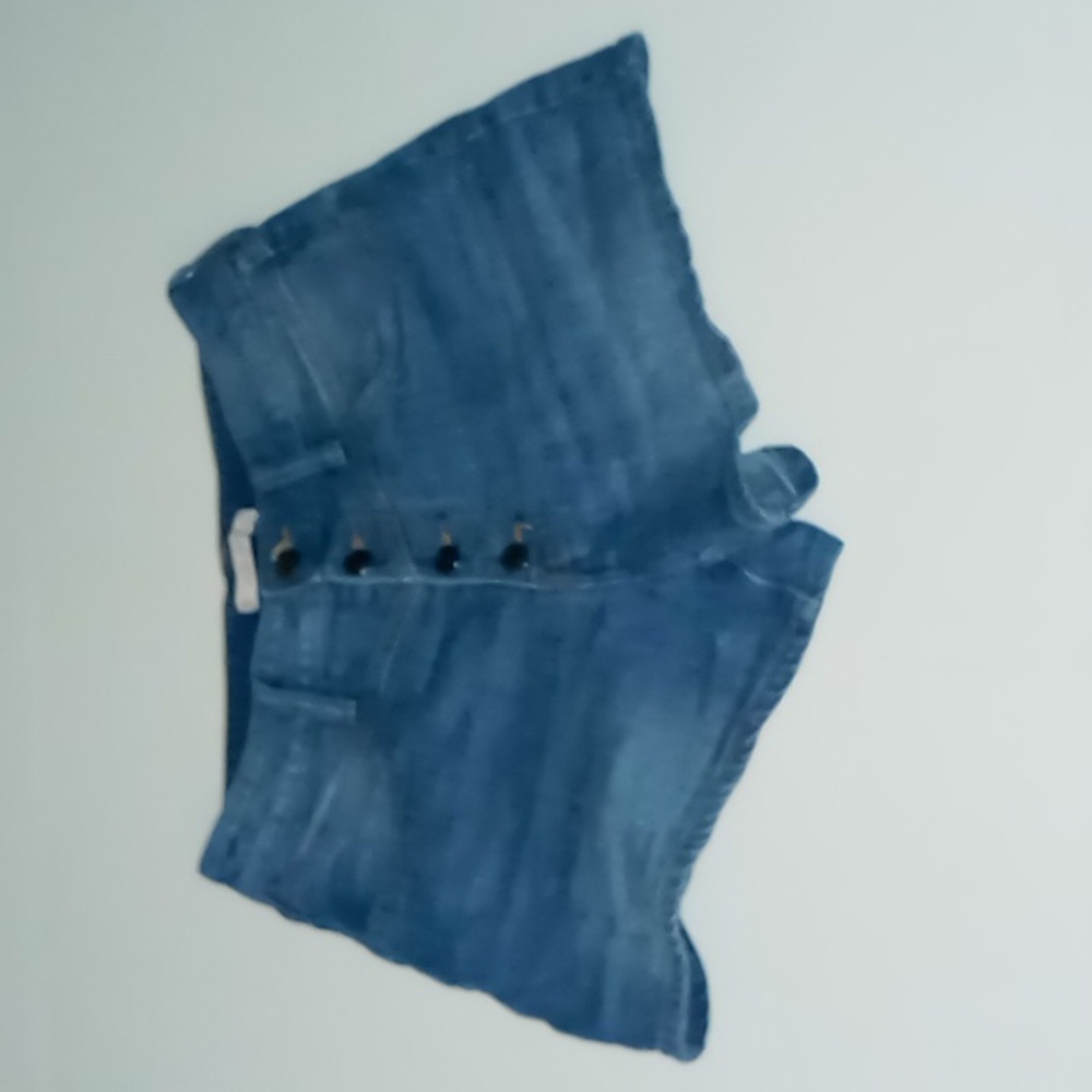 Juniors High Rise Curvy Mom Short Jean Shorts with flower on back right pocket